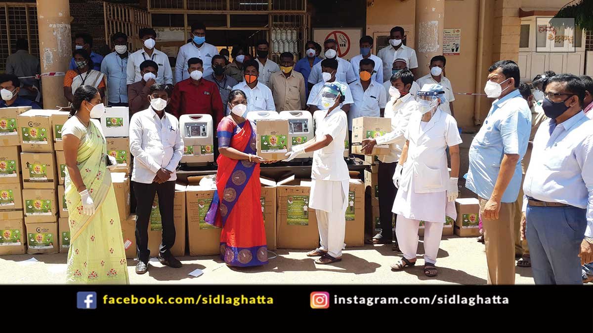 18may3 H D Devegowda birthday oxygen concentrators distribution