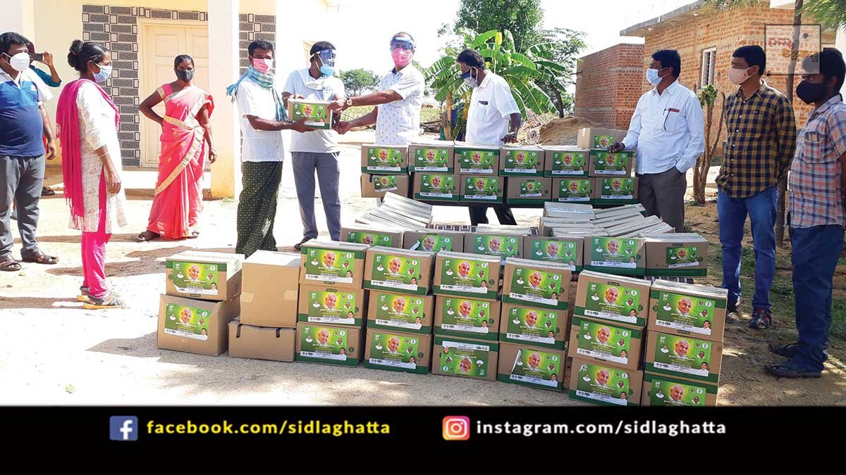 21may2 Sidlaghatta Hakki Pikki Colony Ration Kits Distribution