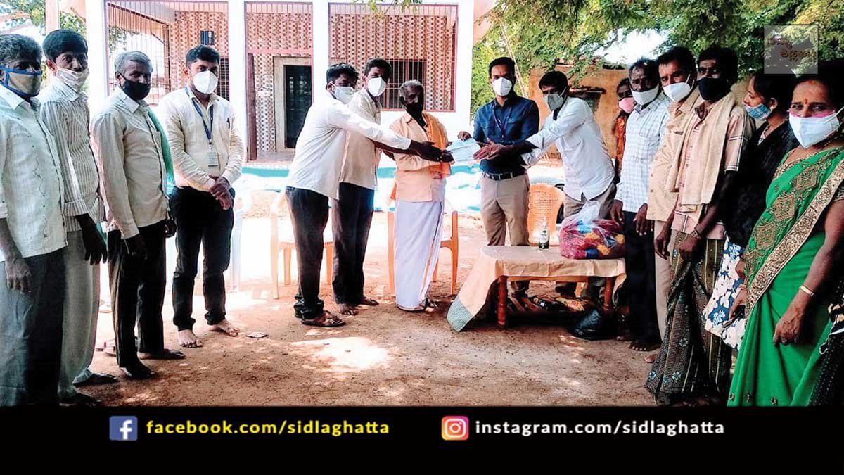 12jun4 Dharmasthala Gramabhivruddi Sangha Sidlaghatta Kempanahalli Temple Monetary Fund