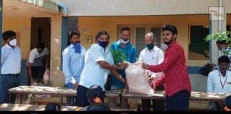 Nadipinayakanahalli Kapilamma PU College Old School Students Association Jenugoodu Covid Aid Relief for Teachers