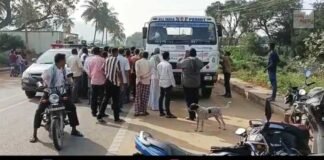 Sidlaghatta Chintamani Lorry Bike Road Accident
