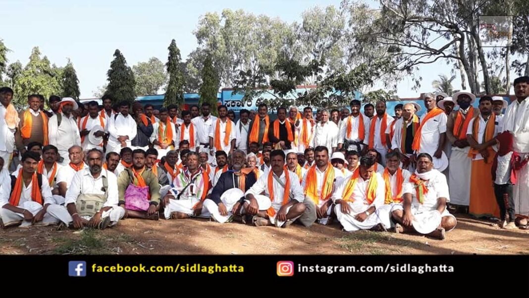 Devotees Tirupati Pilgrimage by walk