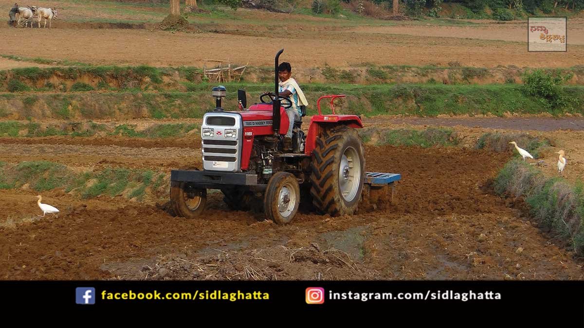 06MaySD03 Sidlaghatta Agriculture Department Tarpalin subsidy