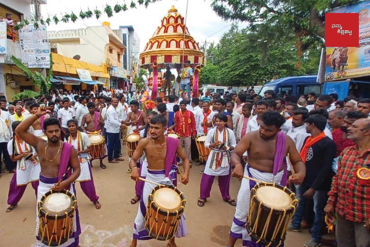 27JunSd01d Sidlaghatta Nadaprabhu Kempegowda Jayanthi