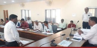 Taluk Panchayat Executive Officer Muniraja addressed a general meeting, urging for the protection of vegetation and prevention of forest fires, in addition to reminding farmers to re-register for the Kisan Samman Nidhi Scheme.