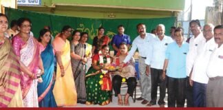 Sri Saraswati Convent School in Sidlaghatta town honours retired science teacher V. Krishna, recognising his achievements and contributions to education.