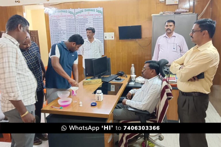 Lokayukta Arrest Sidlaghatta EO Muniraj Taking Bribe
