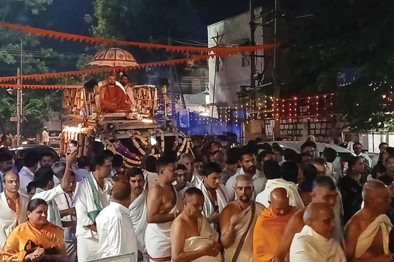 Sidlaghatta Sringeri sharadha peetha shobhayatre