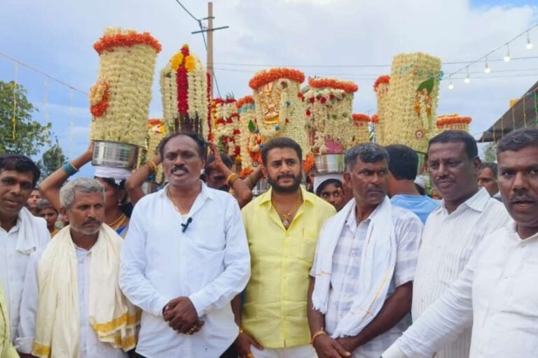 Sidlaghatta Tummanahalli Hujaguru Jathre