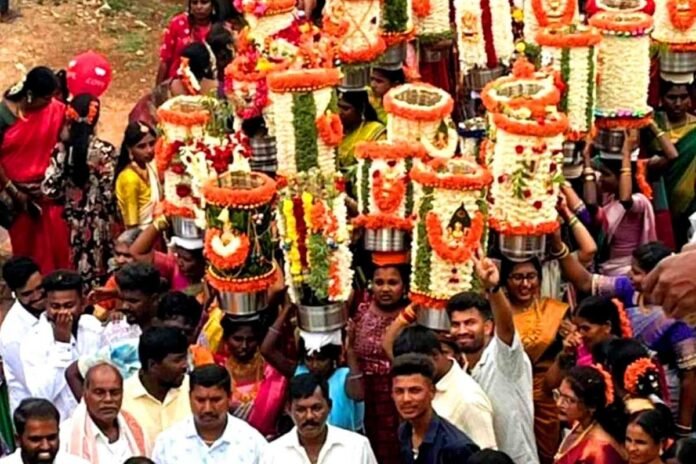Sidlaghatta Kambadahalli Kalikamba Devi Deepotsava