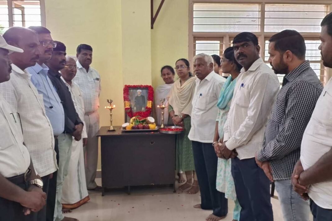 2juls2 Vachana Sahitya Samrakshana Dina Celebration at Sidlaghatta Taluk office