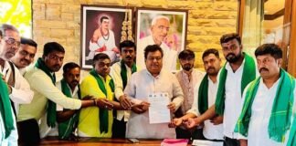 Sidlaghatta Jangamakote KIADB Farmers Land MB Patil