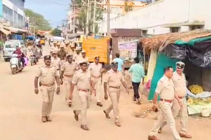 Sidlaghatta Gowri Ganesha Eid Milad Festival Police Marchpast