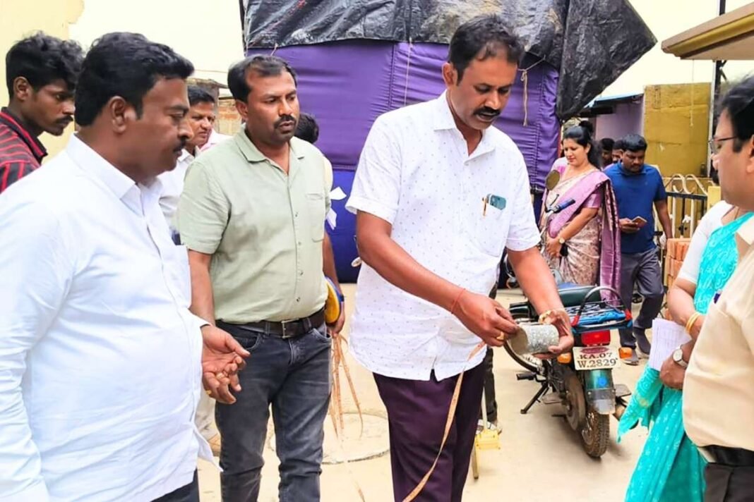 Sidlaghatta Street Dogs Control plan underway dc raveendra