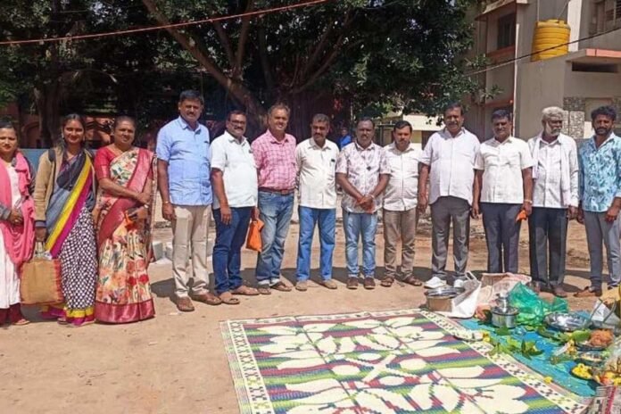 Sidlaghatta Workers Bhavan ground breaking ceremony