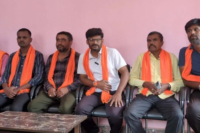 Maddur incidence Bajrang Dal Vishva Hindu Parishad Protest