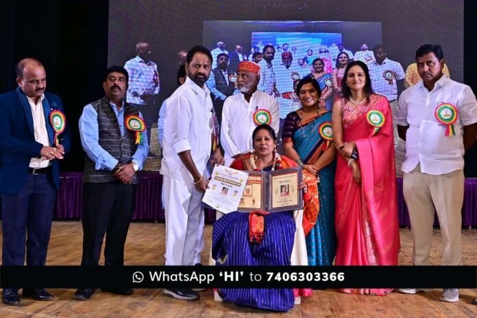 Sidlaghatta Govt School Teacher Rekha rani Shikshaka Ratna Award