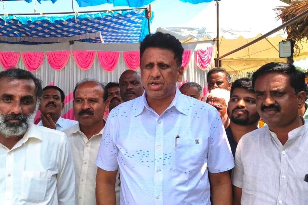 CM Siddaramaiah Sidlaghatta Hitech Cocoon Market