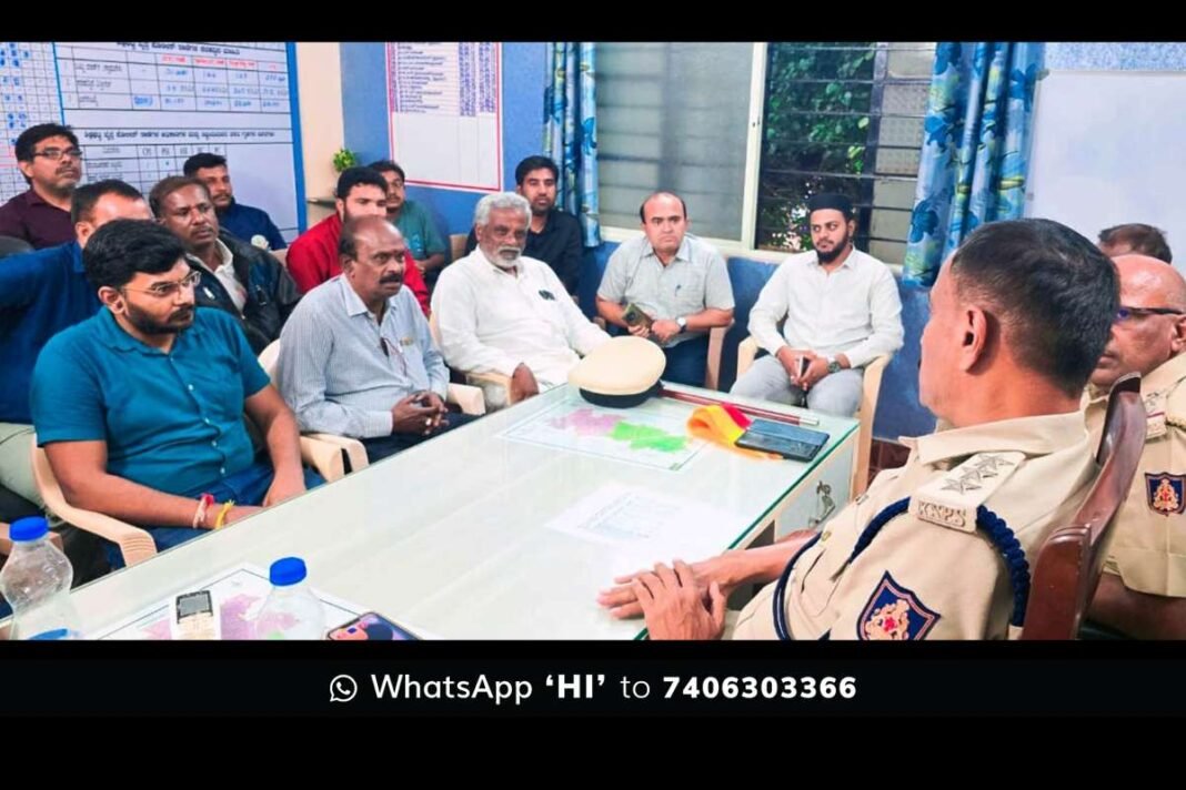 27octs2 Sidlaghatta Police School Transport safety Measures Meeting