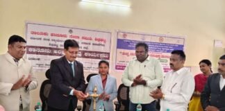 ವಿಶ್ವ ಮಾನಸಿಕ ಆರೋಗ್ಯ ದಿನಾಚರಣೆ ಮತ್ತು ಕಾನೂನು ಅರಿವು ಕಾರ್ಯಕ್ರಮ sidlaghatta Govt Hospital Mental Health and Law Awareness