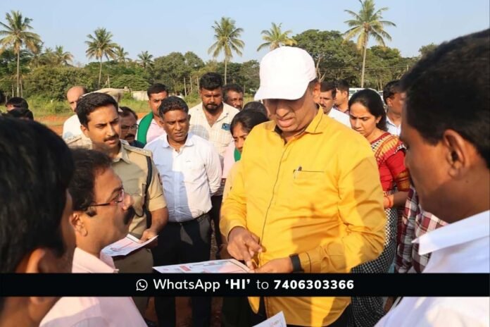 Dr M C Sudhakar Sidlaghatta Hitech Cocoon Market Inspection