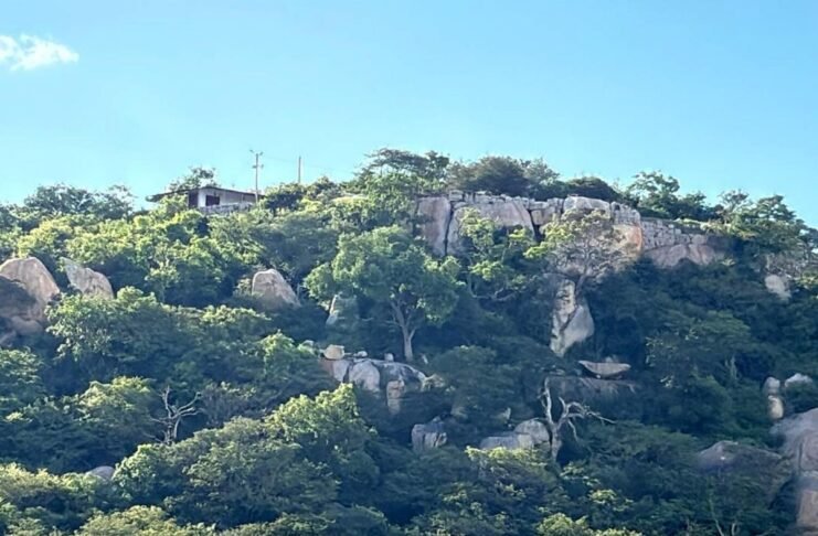 Sidlaghatta Kundalagurki Hill Sri Varadanjaneya Swamy Temple