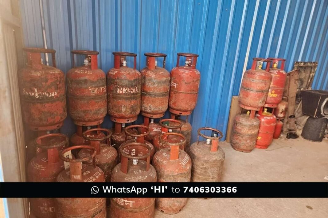 sidlaghatta illegal gas refilling raid accused arrested