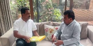 MLA B N Ravikumar with M B Patil Discussing KIADB Farmers Land