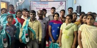 35 ಜನ ಅಂಧ ಮಕ್ಕಳಿಗೆ 4 ದಿನಗಳ ಪ್ರವಾಸ ಭಾಗ್ಯ Mallur Gowramam Mallashetty Arogya Kendra organize Karnataka trip for blind