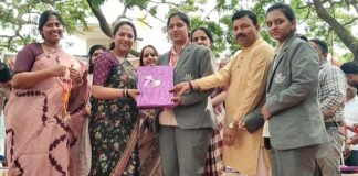 ಹೆಣ್ಣುಮಕ್ಕಳು ಶಿಕ್ಷಣಕ್ಕೆ ಹೆಚ್ಚು ಒತ್ತು ನೀಡಬೇಕು – ಡಾ.ನಾಗಲಕ್ಷ್ಮಿ ಚೌದರಿ Sidlaghatta Womens day programme Dr. Nagalakshmi Chowdhary