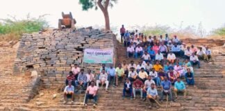 ಗ್ರಾ.ಪಂ ಸಿಬ್ಬಂದಿ, ಗ್ರಾಮಸ್ಥರಿಂದ ದಾಸಪ್ಪನ ಬಾವಿ ಕಲ್ಯಾಣಿ ಸ್ವಚ್ಛತಾಕಾರ್ಯ Doddatekahalli Gram Panchayat Well Cleaning