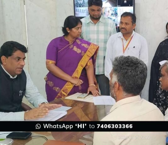 Chikkaballapur DC G Prabhu Visit Sidlaghatta Taluk Office