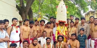 ಮೇಲೂರು ಗ್ರಾಮದ ದ್ರೌಪತಮ್ಮ ಧರ್ಮರಾಯಸ್ವಾಮಿ ದೇವರ ಹೂವಿನ ಕರಗ Melur Draupatamma Dharmarayaswamy Hoovina Karaga