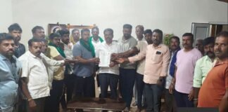 KIADB : ಪ್ರತಿ ಎಕರೆಗೆ ಕನಿಷ್ಠ 3 ಕೋಟಿ ರೂ ಭೂಪರಿಹಾರ ಕೊಡಿ Sidlaghatta Jangamakote KIADB Farmers Land 3 Crore
