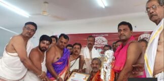 Sidlaghatta Udupi Pejavara Matha seer visit
