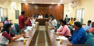 ಗೃಹಲಕ್ಷ್ಮಿ ಯೋಜನೆ: ಅನರ್ಹ ಫಲಾನುಭವಿಗಳ ಪತ್ತೆಗೆ ಅಧಿಕಾರಿಗಳಿಗೆ ಸೂಚನೆ Sidlaghatta Grihalakshmi Scheme Review Meeting Taluk Panchayat