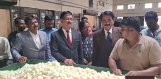 Sidlaghatta Senior Civil Judge Visits Silk Cocoon Market
