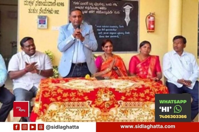 Sidlaghatta-UK-Councillor-Suresh-Gattapur-Melur-School-Visit-1