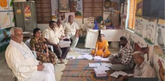 ವಿಶೇಷ ಮತದಾರರ ಪಟ್ಟಿ ಪರಿಷ್ಕರಣೆ: ಎನ್ಯುಮರೇಷನ್ ನಮೂನೆ ವಿತರಣೆ Sidlaghatta SIR Voter List Enumeration Meluru