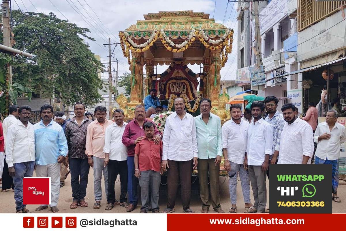 Kote-Anjaneyaswamy-Temple-Silver-Chariot-Sravana-Saturday