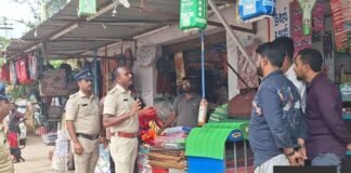 ಫುಟ್ ಪಾತ್ ಒತ್ತುವರಿ ತೆರವಿಗೆ ಎರಡು ದಿನ ಗಡುವು: ಪೊಲೀಸ್ ಎಚ್ಚರಿಕೆ Sidlaghatta Police Footpath Encroachment Clearance Notice