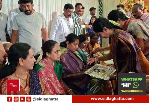 Kambadahalli-Tavarina-Siri-Ganeshotsava-Women-Reunion