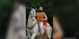 Madivala Machideva statue on horseback, representative image for Pratibha Puraskara announcement