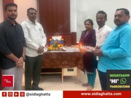Sidlaghatta Kittur Rani Chennamma Jayanti celebrated at taluk office