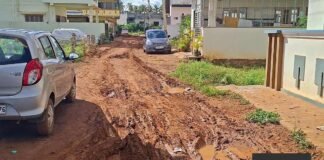 Sidlaghatta muddy dug up road after drainage and AMRUT 2.0 pipeline works residents suffer